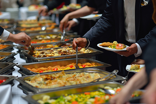 REPAS de réception - le menu et les boissons