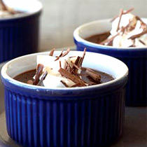 Petits pots de crème assortis